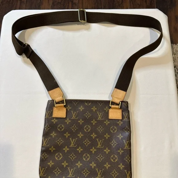 Louis Vuitton Monogram Brown and Tan Crossbody Bag - Picture 8 of 16